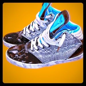 SOLD!!Nike Men's Kobe 9 NSW "Black Platinum" sz 9